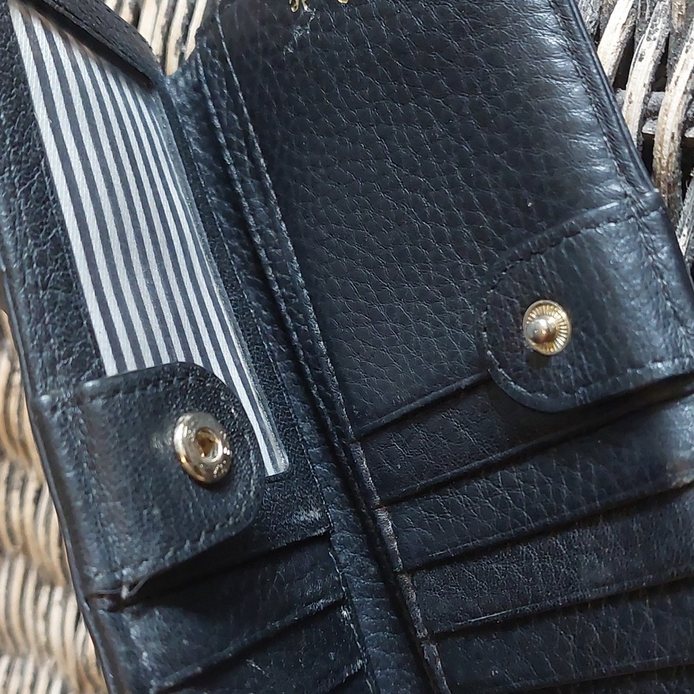 Kate Spade Leather Wallet *Final Price* - Picture 11 of 16